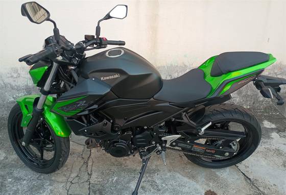 KAWASAKI Z400 
